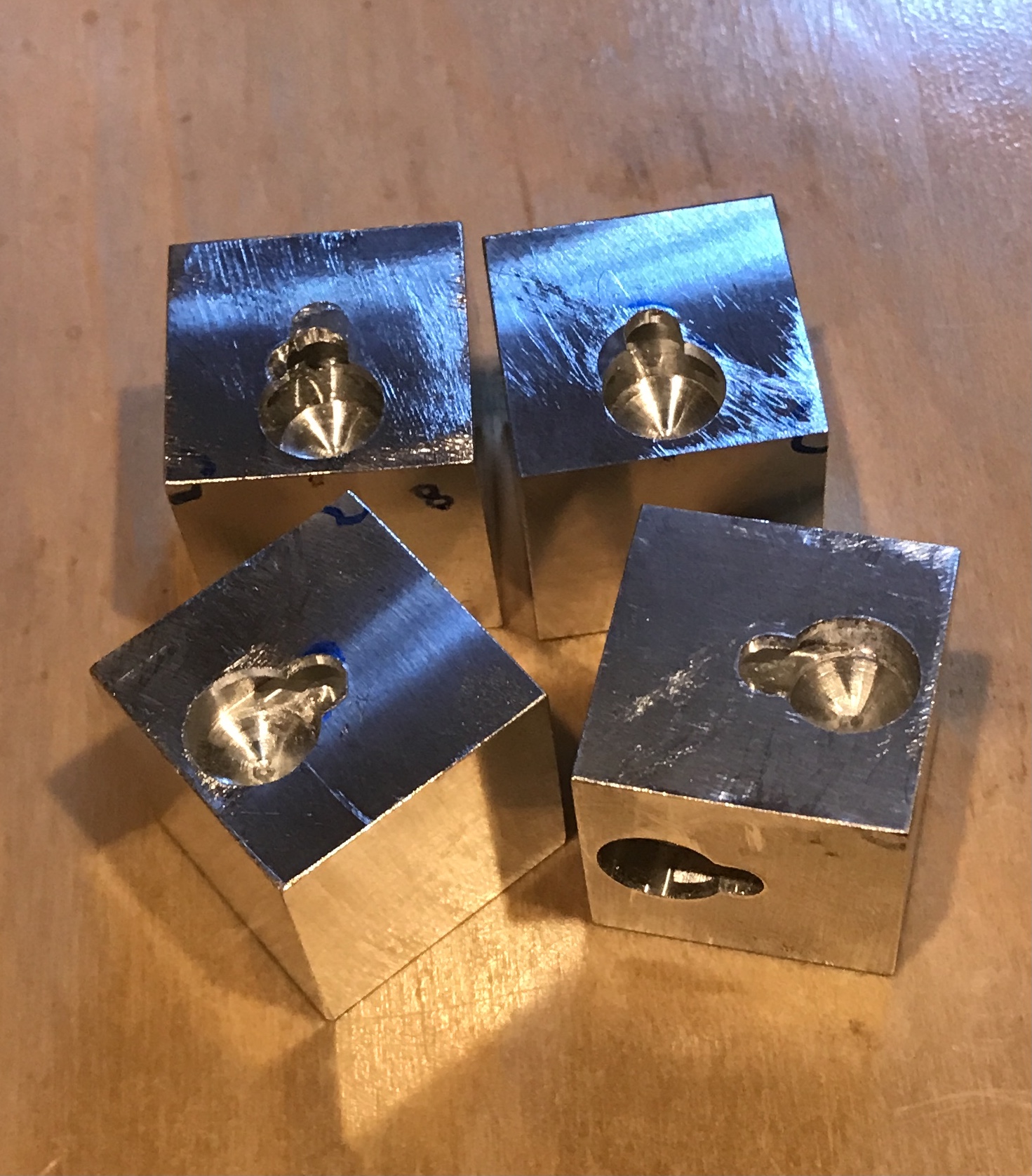 Five slots completed in the aluminum cubes